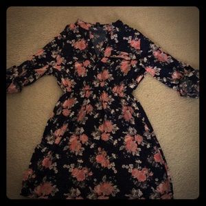 Cute summer dress!💃